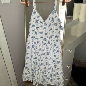 White and blue Hollister floral dress with back cut out and bow